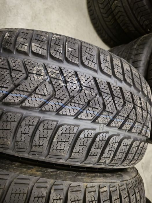 4 anvelope iarna noi Pirelli 225 45 17