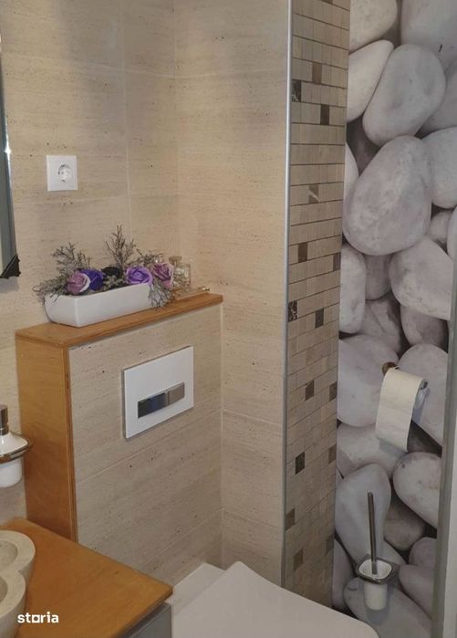Apartament cu 3 camere,parcare,etaj intermediar,zona Stadionului — fotografia 3