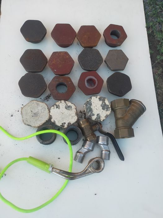 Продам заглушки Чугун