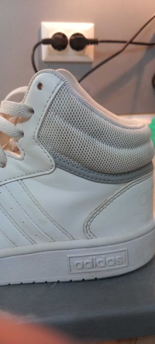 Кецове "adidas".