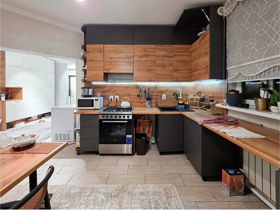 Срочно продам дом, торг, 105 квадратов, 8 соток