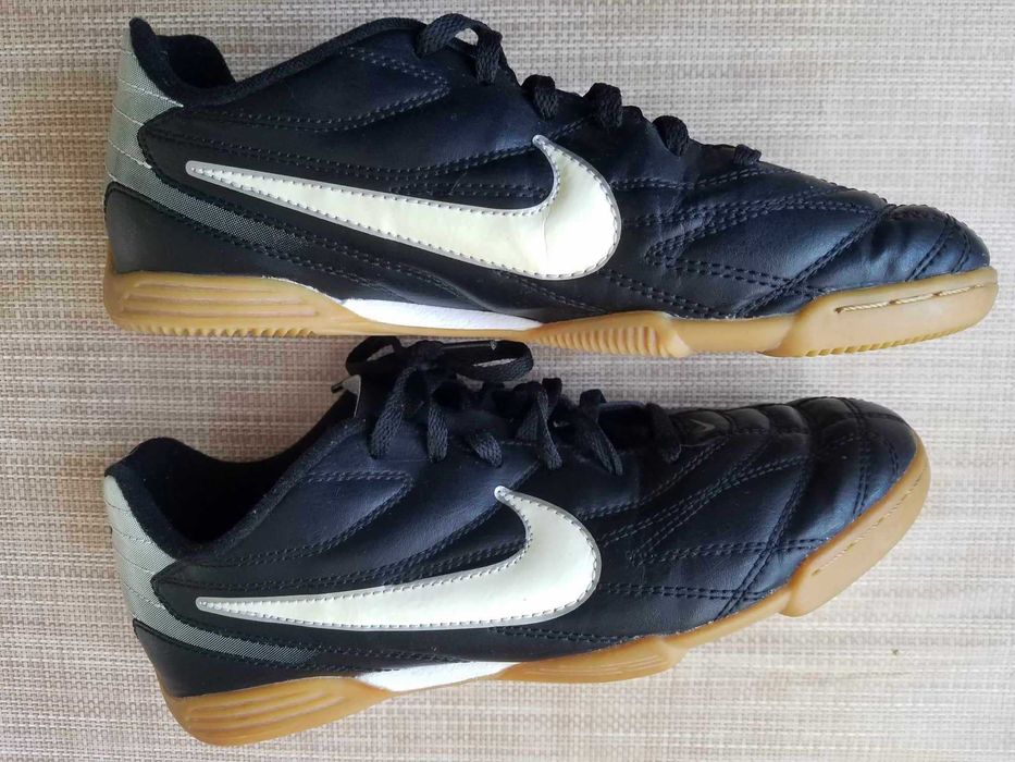 Оригинални  маратонки NIKЕ номер 38