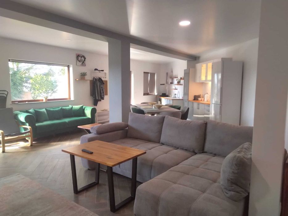 Apartament 120mp + curte generoasa