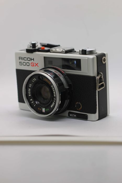 Aparat foto pe film Ricoh 500 gx