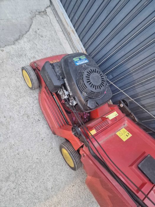 Masini de tuns iarba sau gazon pe benzina 4CP cu Autopropulsie si COS