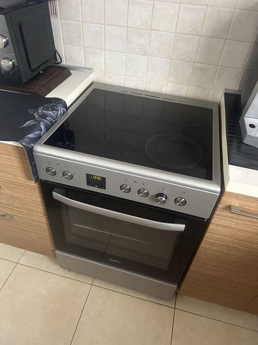 Cuptor aragaz pe curent