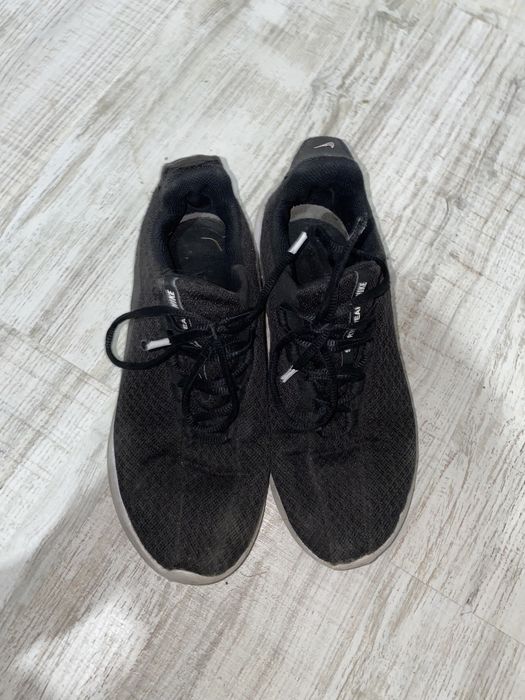 Vand Adidasi Nike Air Max limited edition si adidasi Nike Running