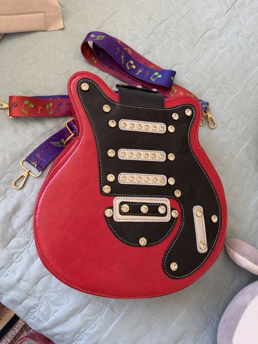 Продам сумка гитара