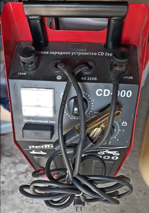 robot pornire950 A  si redresoare incarcare baterii  auto 12V - 24V