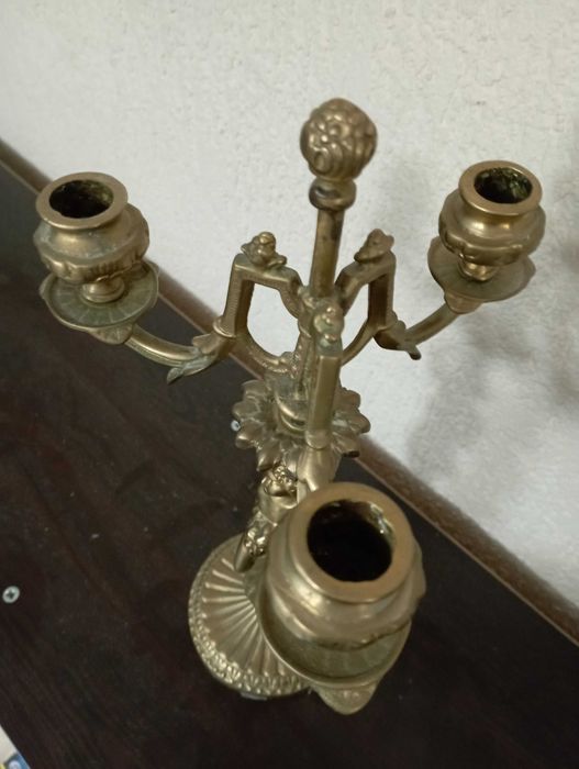 Комплект от два масивни бронзови свещника - свещник