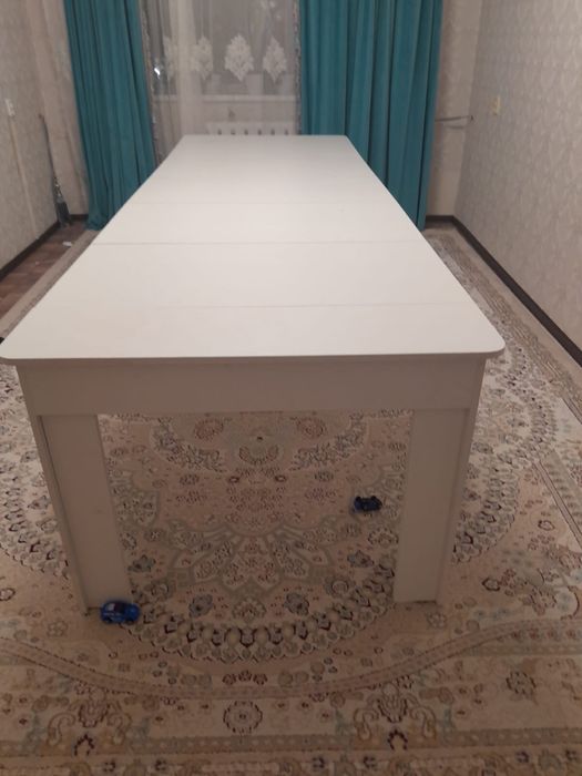 Стол орындығымен