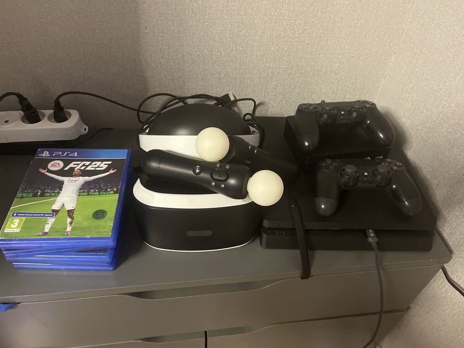 Продам PS4 + VR очки
