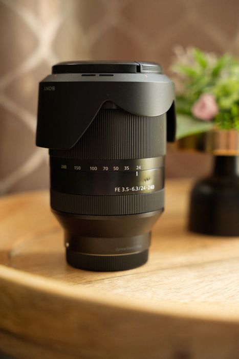 Обектив Sony 24-240