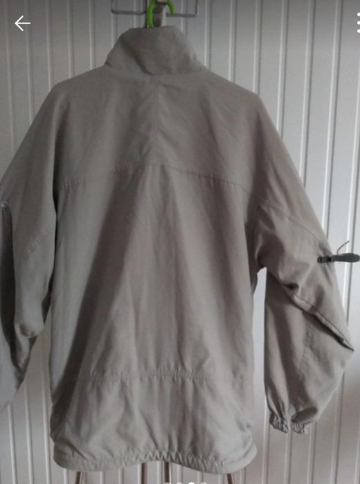 Geaca cu două fețe