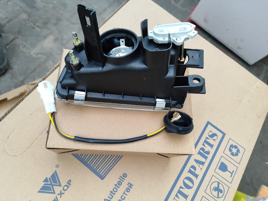 Туманки Карина Е хрусталь/ Toyota Carina E