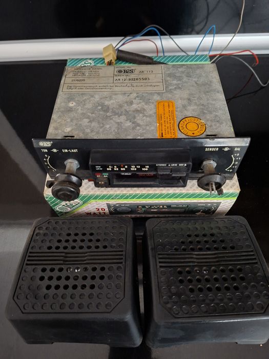 Комплект авто радиокасетофон ICS, две тонколонки и външна авто антена