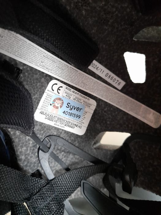 ABUS детска каска за спорт