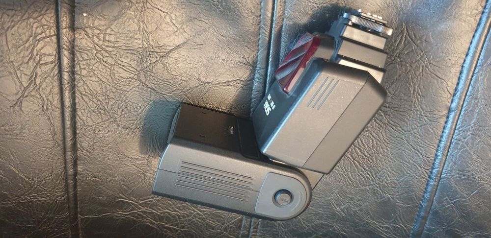Blitz foto Signa ef 500 plus obiectiv