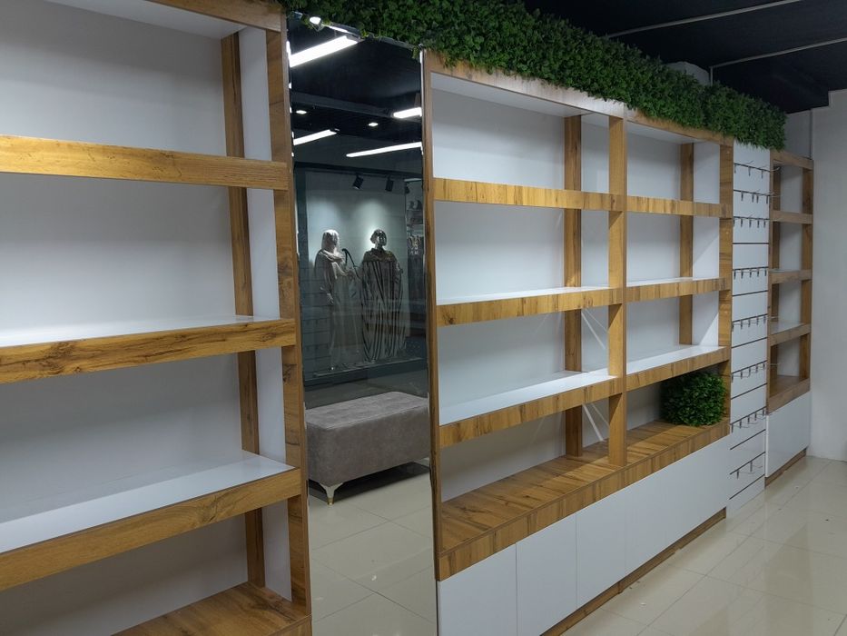 Тайёр полка сотилади. Холати янги. Аптека ва магазин учун мос келади.