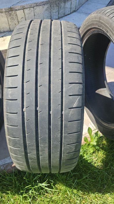 Vând anvelope 215/45/18