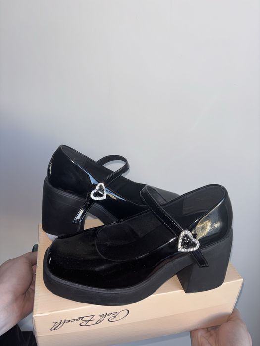 Обувки на ток