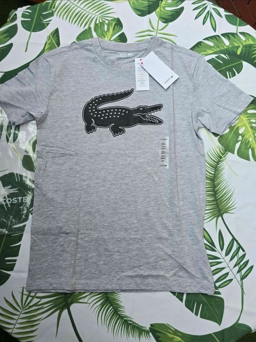 Lacoste         S