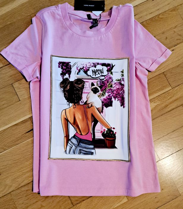 Дамски тениски ръчна декорация.Нови!..