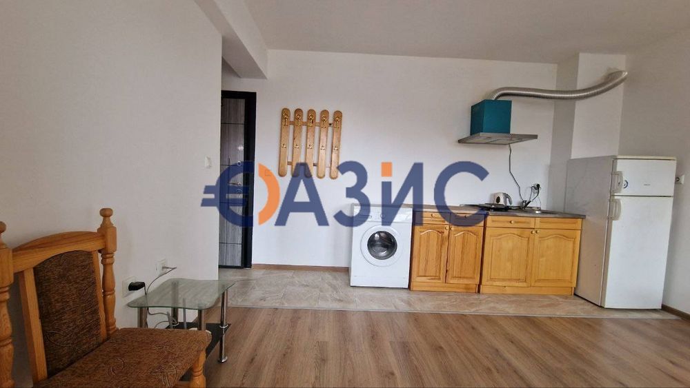 Продава се Двустаен апартамент в Бургас, Сарафово - 56 кв.м за 1786 €/кв.м - Снимка #4