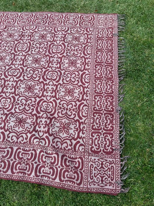 Жакардов килим 3,20х1,90 см червено и сиво