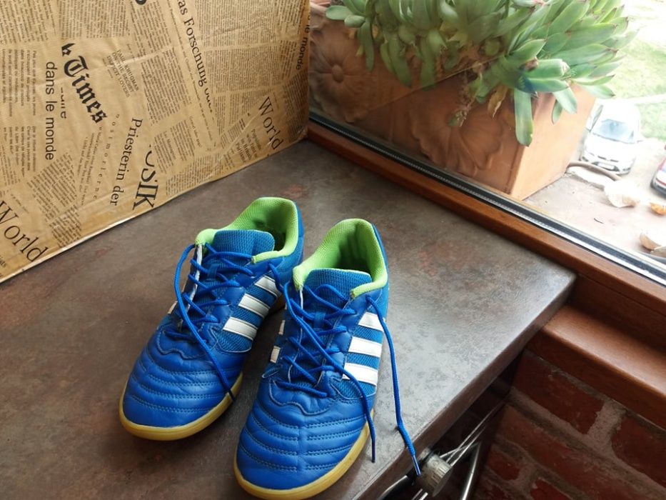 детски маратонкиAdidas кецове,футболни обувки,адидас,номер 38 за момче