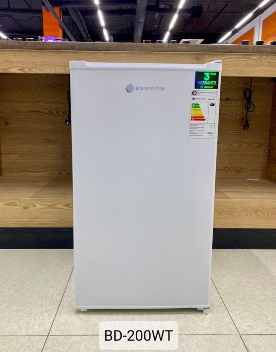 Xolodilnik beston mini ofisnoy