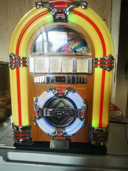 Juke box тонколона радио сд винтидж