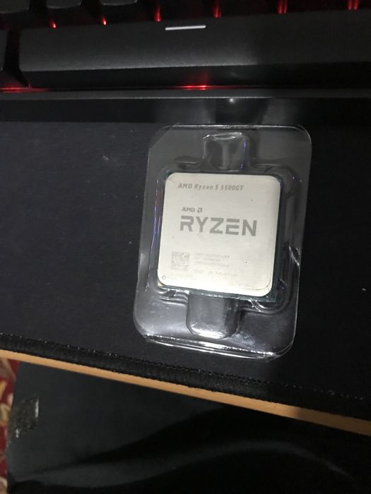 Ryzen 5 5500 GT.
