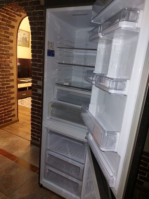 Холодильник Samsung