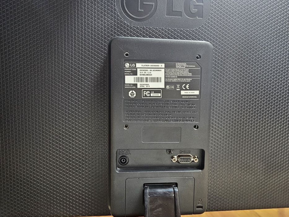 Монитор LG 20дюйм