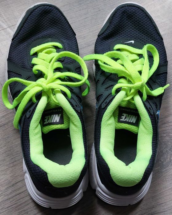 Женски неонови маратонки Nike 40 номер, 25см стелка [Средно състояние]