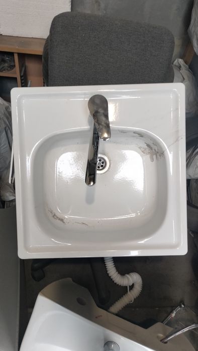 Продам сантехника