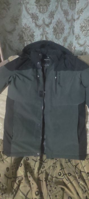 Куртка мужская продаю