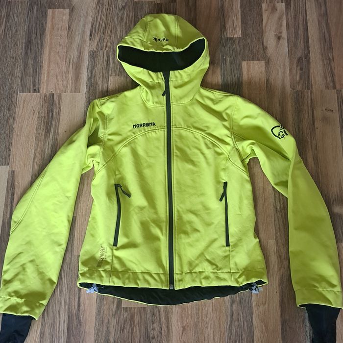 Norrona   спортно  яке . Лот