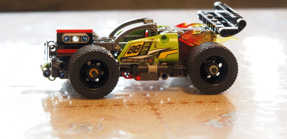 LEGO Technic 42072/73 инерционный автомобиль