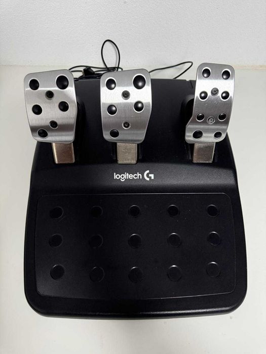 Volan Logitech G29 cu pedale si schimbator