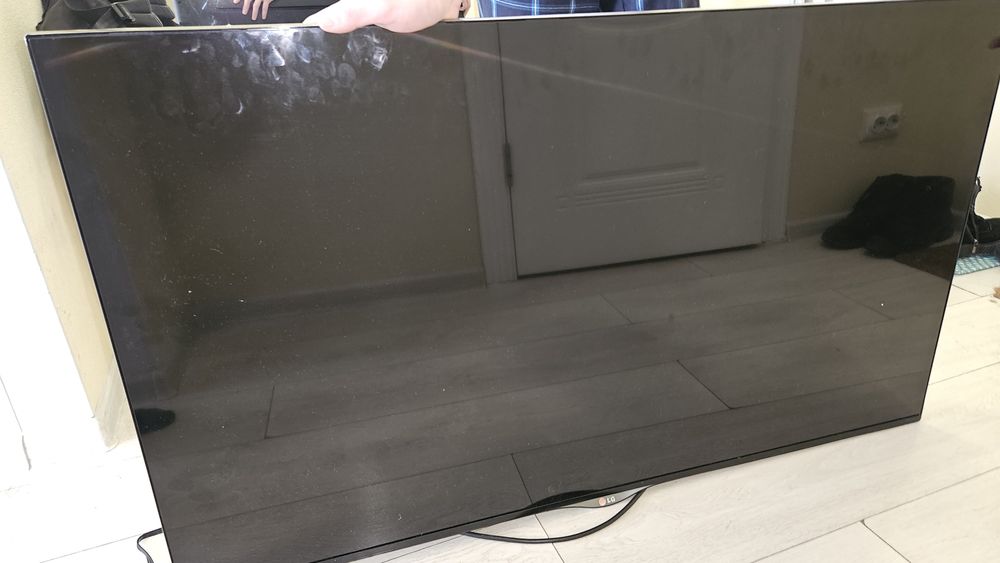 продам телевизор LG