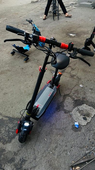 Электросамокат Kugo m4 pro