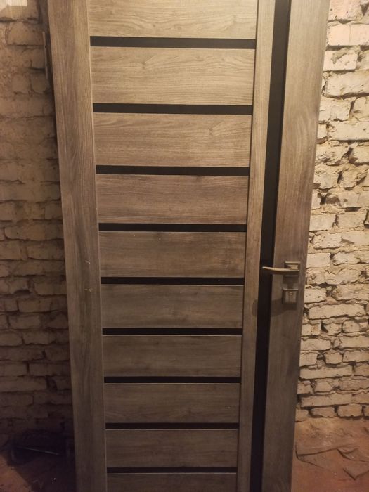 Продам межкомнатные двери.