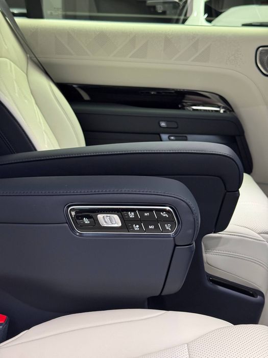 Продается Zeekr 9X