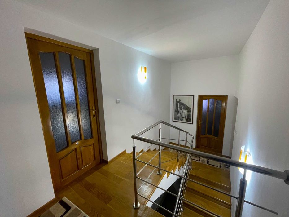 Casă 400 mp cu teren generos | Zonă centrală Beclean