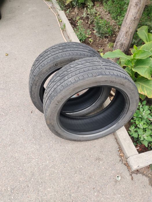 Продам 2 резины хоррошие