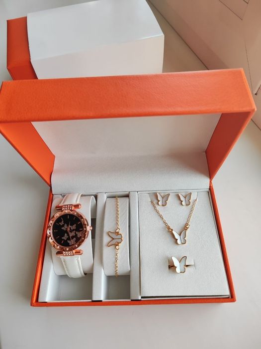 Подарочный набор, комплект бижутерии: часы, цепочка, кольцо, серьги...
