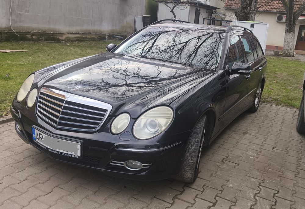 Mercedes E 220  W211  170cp