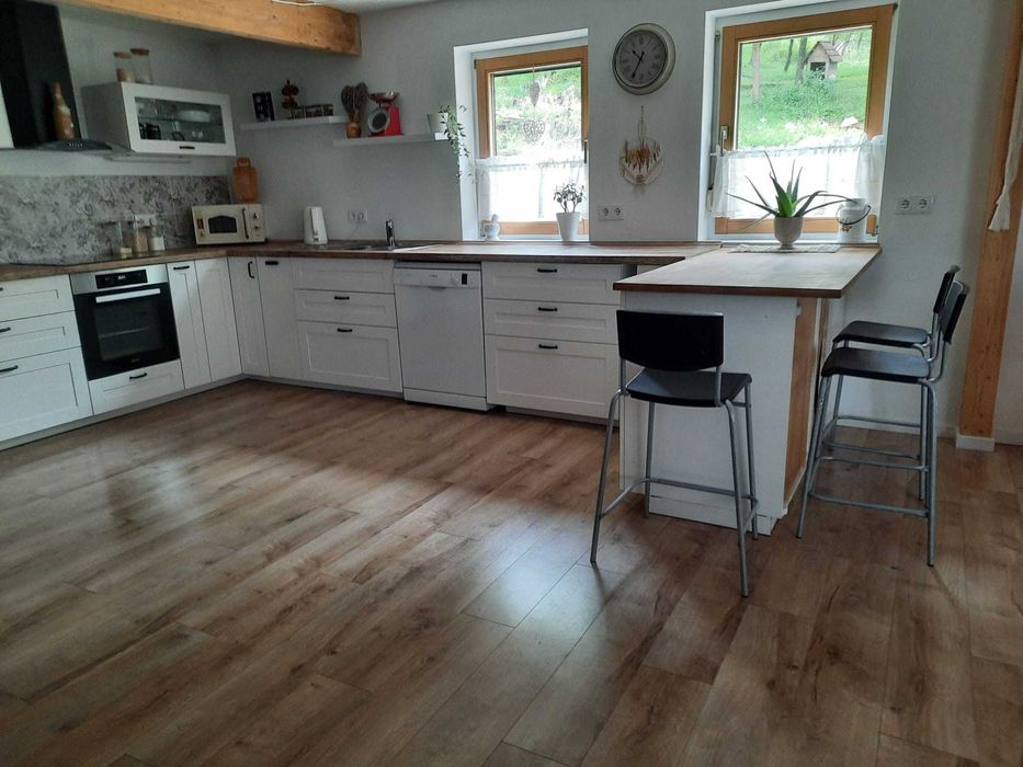 Casă la tara,6375 m2 grădină/ teren, in granita cu padurea